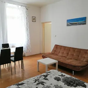Apartment Diana-contactless Check-in!, Wien